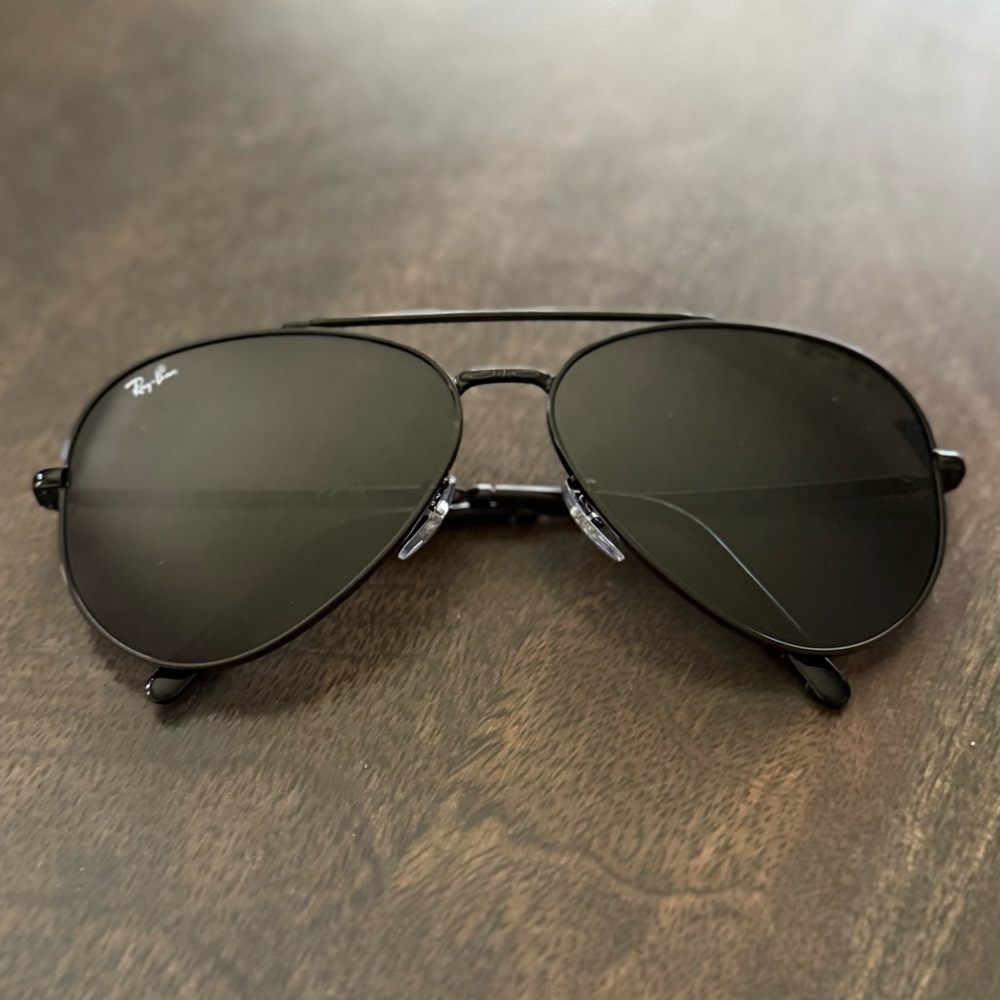 RAY-BAN sunglasses